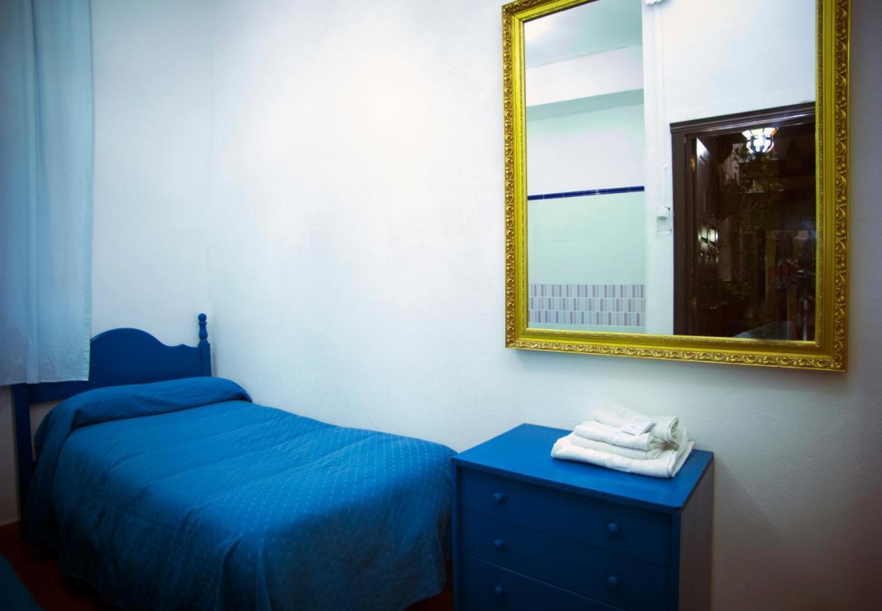 Pension Santa Maria La Blanca Sevilla Kültér fotó