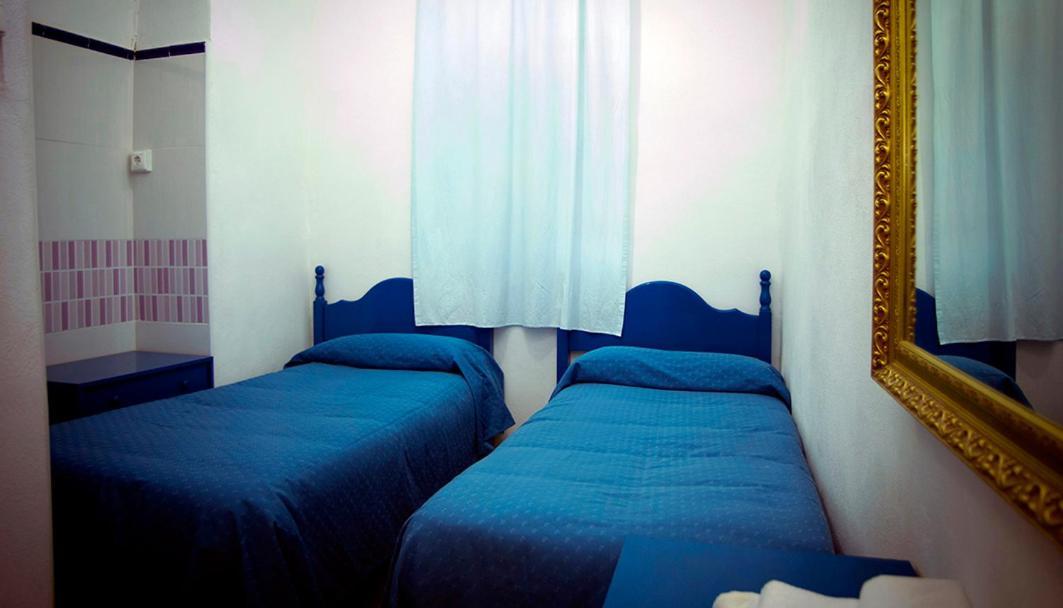 Pension Santa Maria La Blanca Sevilla Kültér fotó
