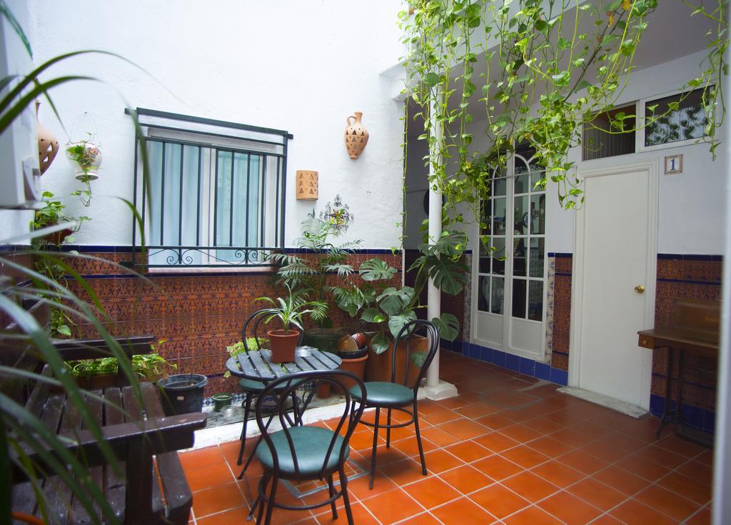 Pension Santa Maria La Blanca Sevilla Kültér fotó