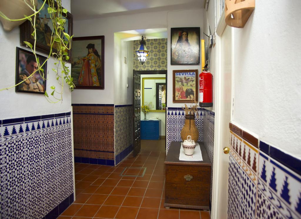 Pension Santa Maria La Blanca Sevilla Kültér fotó