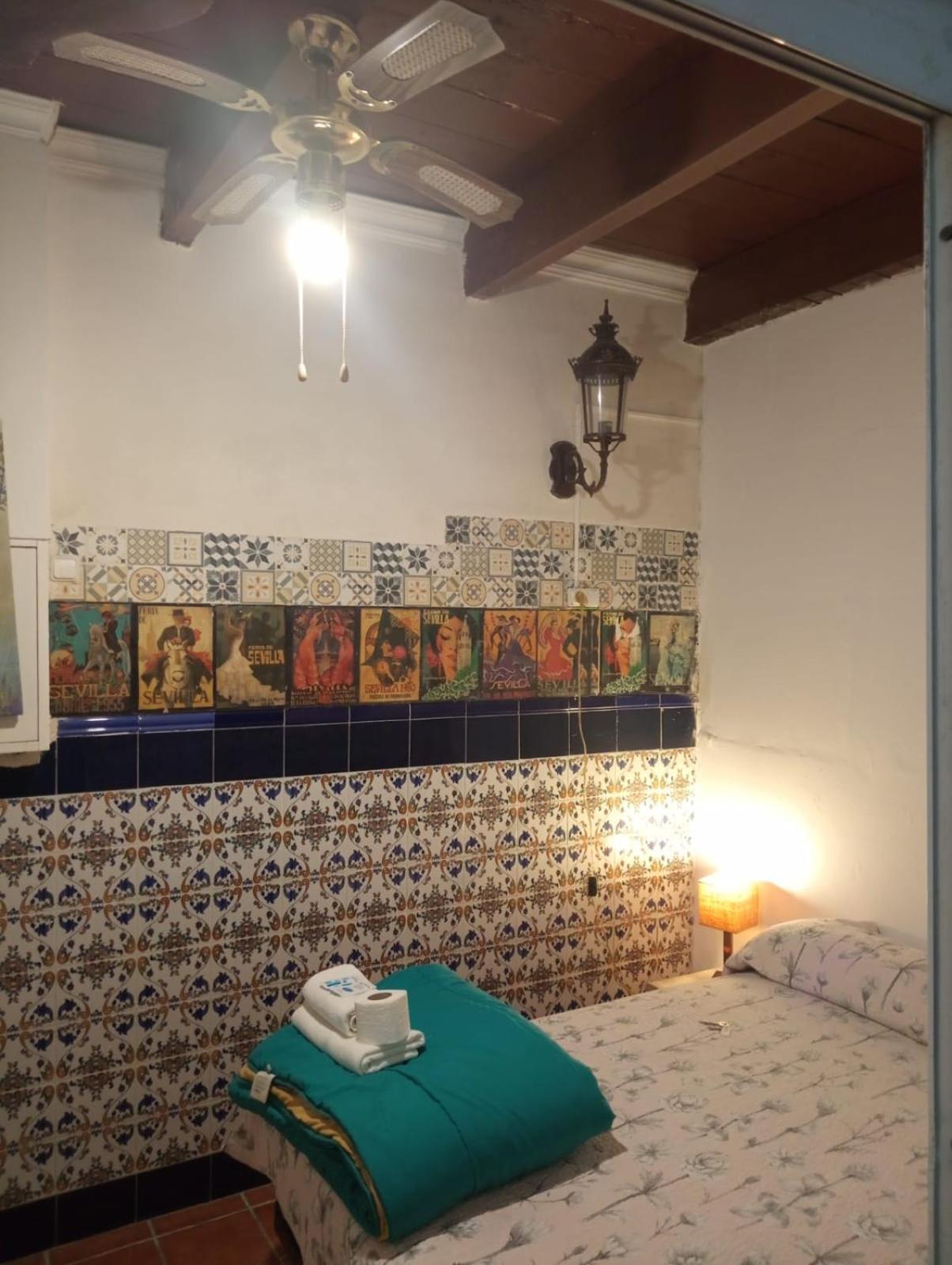 Pension Santa Maria La Blanca Sevilla Kültér fotó